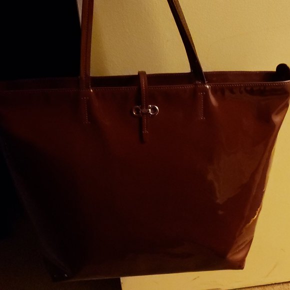 Beautiful!! Salvatore Ferragamo/ Burgundy Patent Leather "Gina" Tote Handbag - Picture 15 of 16